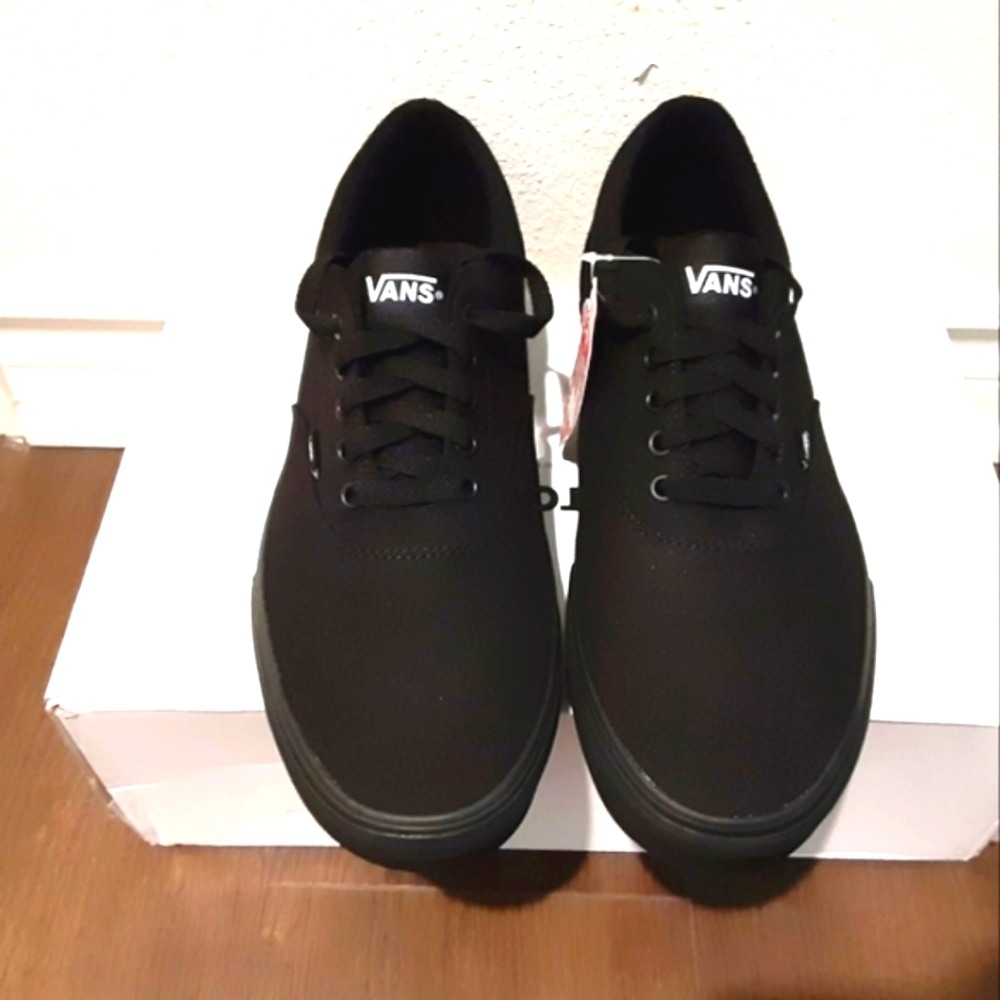 Vans - Picture 3 of 4